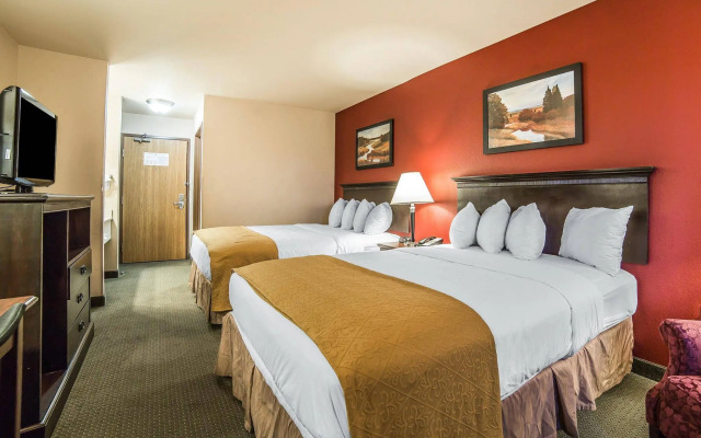Comfort Inn & Suites Near University of Wyoming
