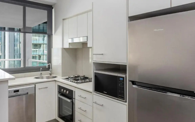 Oaks Brisbane on Margaret Suites