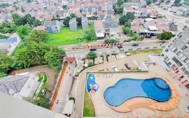 Homey And Elegant Studio Amazana Serpong Apartment