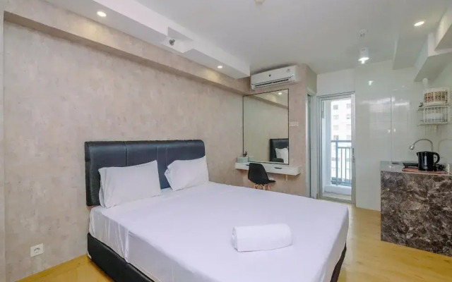 Nice And Strategic Studio At Bassura City Apartment