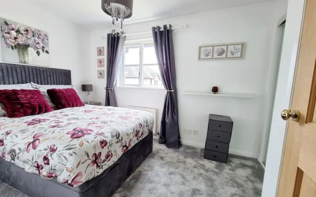 Spacious Family Home In Glasgow
