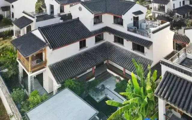 Huaxiang  ship cloch shadow villa
