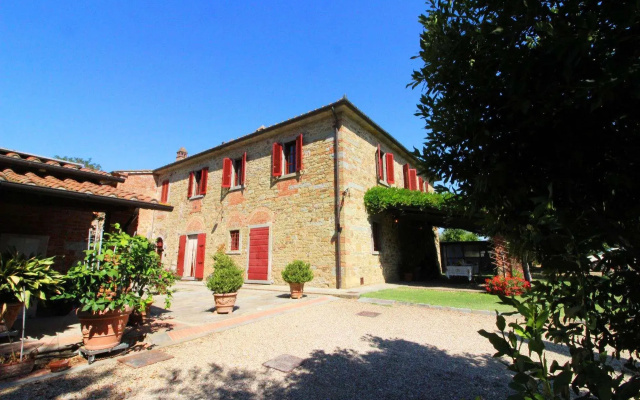 Private Villa With Wifi, Private Pool, TV, Veranda, Pets Allowed, Parking, Close to Cortona
