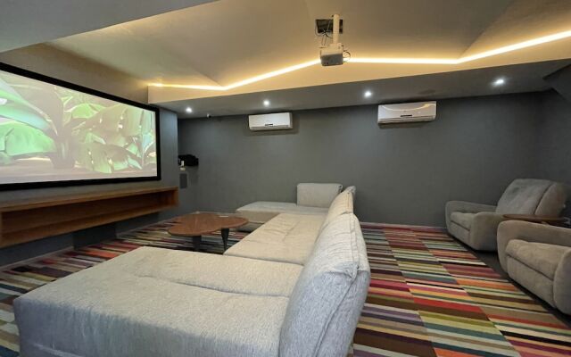 New Downtown Loft With Gym-Spa-Cinema