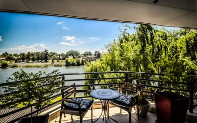 ANEW Hotel & Convention Centre OR Tambo