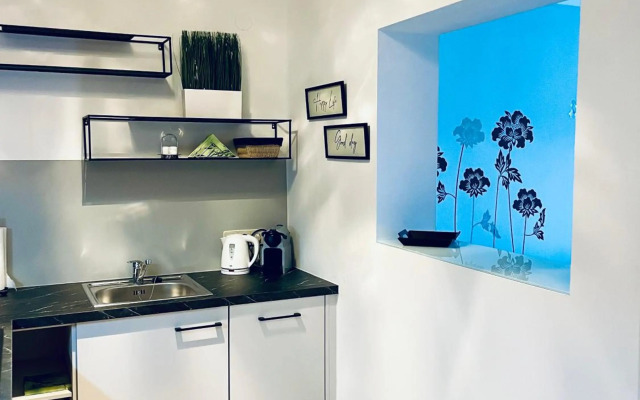 Happy Living Apartments