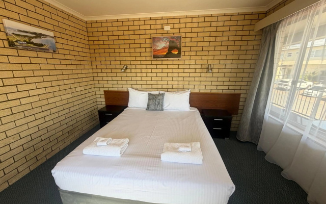 Coastal Comfort Motel – Guest Rooms – Narooma