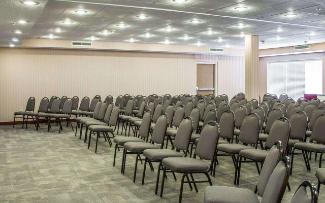 Quality Inn & Suites Bellville - Mansfield