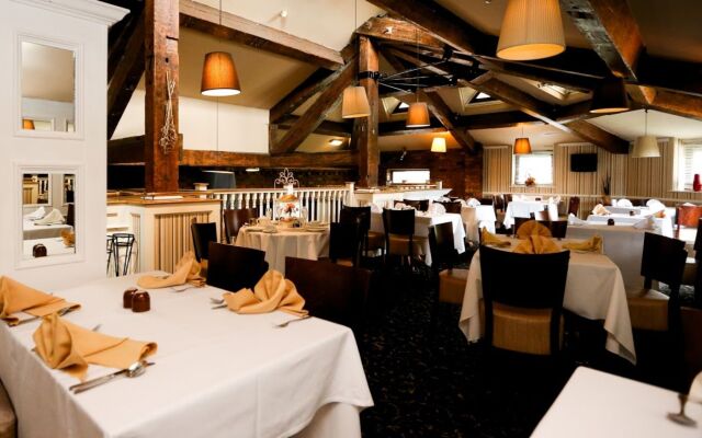 Fairways Lodge & Leisure Club