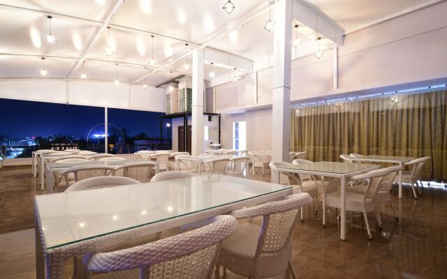 Aceotel Select Madhav