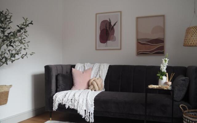 Hounds Gate Luxury Apartments by 1508 Stays