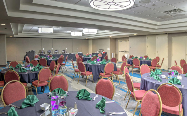 Embassy Suites by Hilton Indianapolis North