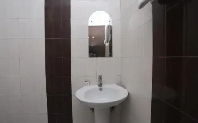 HOTEL GREEN PALACE Delhi Airport