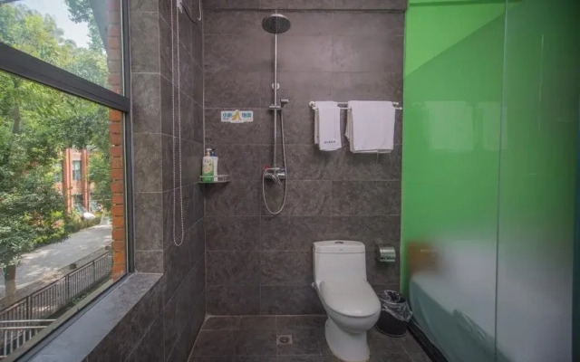 Mianyang Dandelion International Hostel