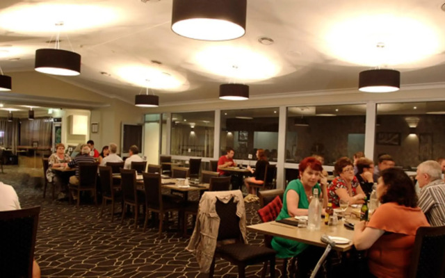 Cattleman's Country Motor Inn & Serviced Apartments