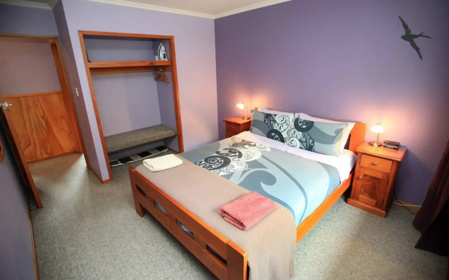 Queenstown Holiday Park & Motels Creeksyde