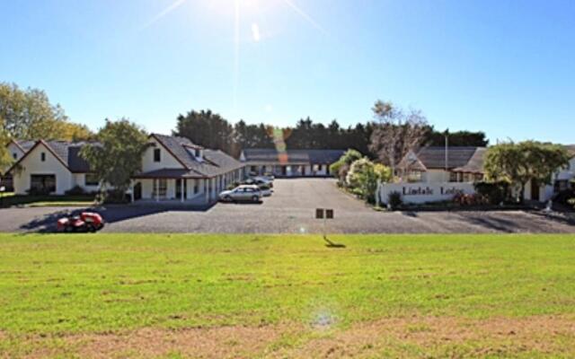 Kapiti Lindale Motel & Conference Centre