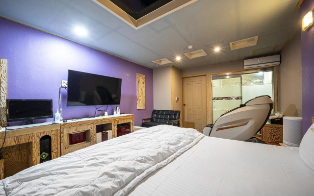 Evian Drive-in in Daejam-dong Pohang