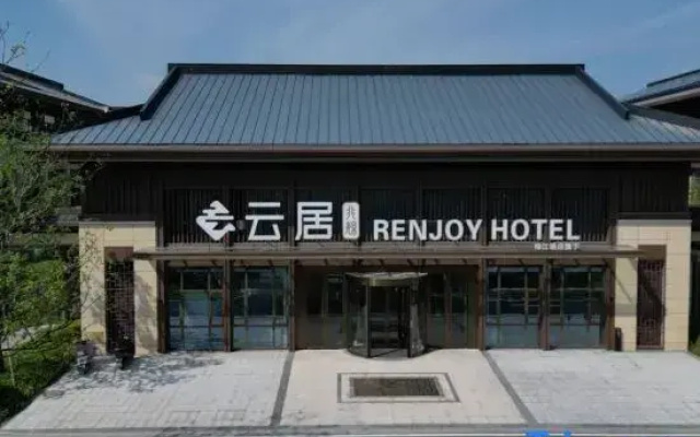 Renjoy Hotel