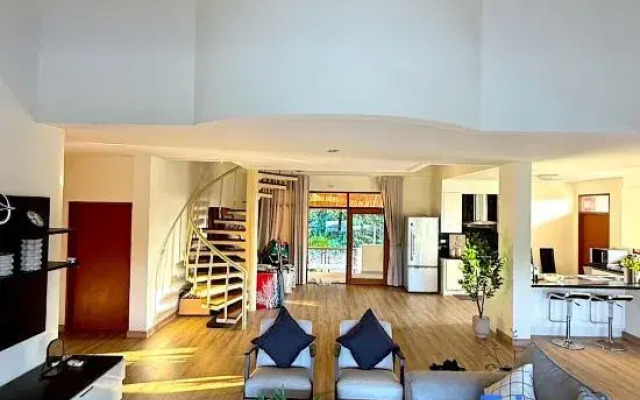 Newly Renovated Modern 3BR Blue Canyon Golf Villa