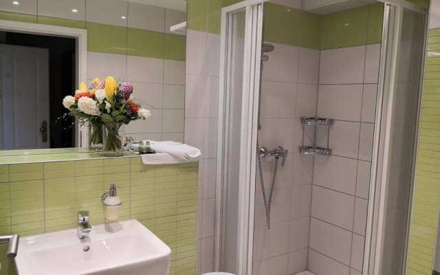 Die Remise Brillant RE-14