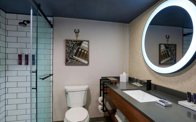 Renaissance Dallas Addison Hotel