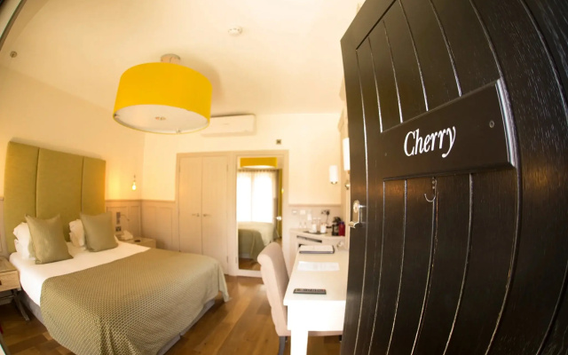 Channels Hotel