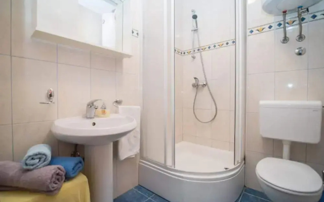 Apartments Batinic - One Bedroom Apartment With Terrace