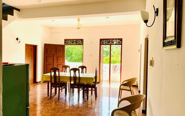 Hamba Hostel For Safari