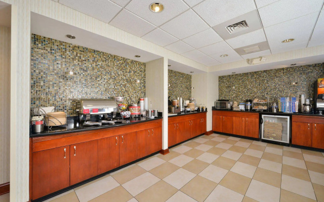 Hampton Inn Farmville, VA