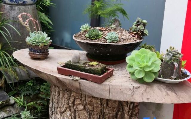 Yueqing Yandang Banshufang Inn