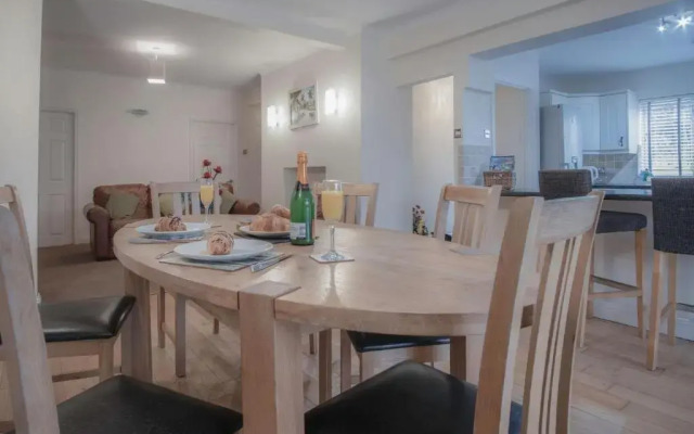 Sea Breeze Apt 3 - 2 Bedroom - Horton Beech