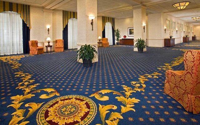 Notary hotel