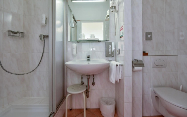Hotel Adria München