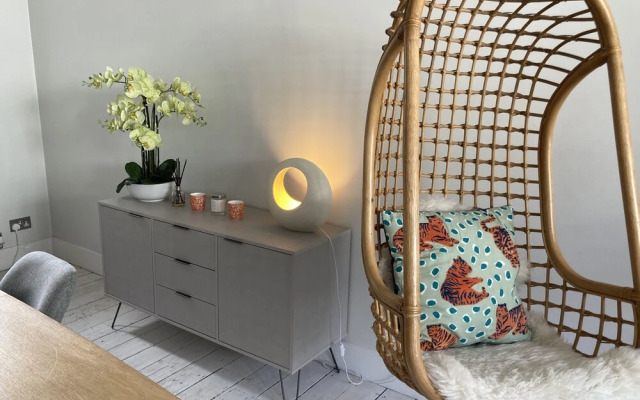 Altido Stylish 3Br Home W/ Garden In Fulham