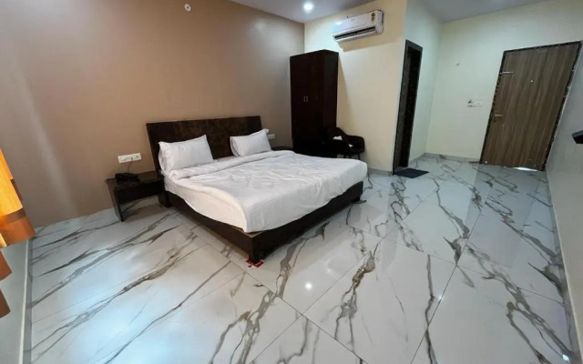 Hotel Palm Tree