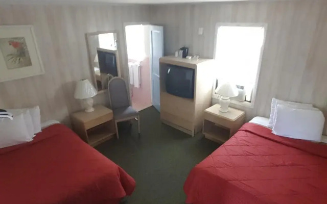 Fenwick Shores, Tapestry Collection by Hilton