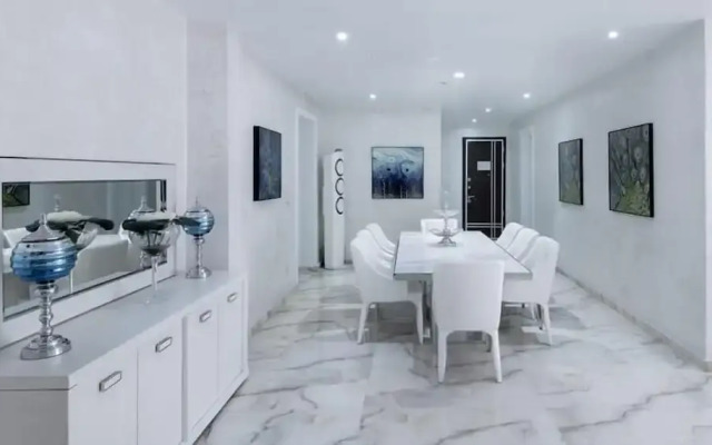 The Wells Carlton Hotel and Apartments