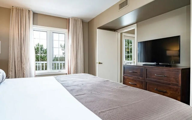 Horseshoe Valley Condos