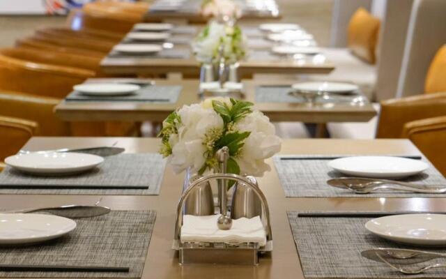 Paco Hotel (Guangzhouta Datang Metro Station)