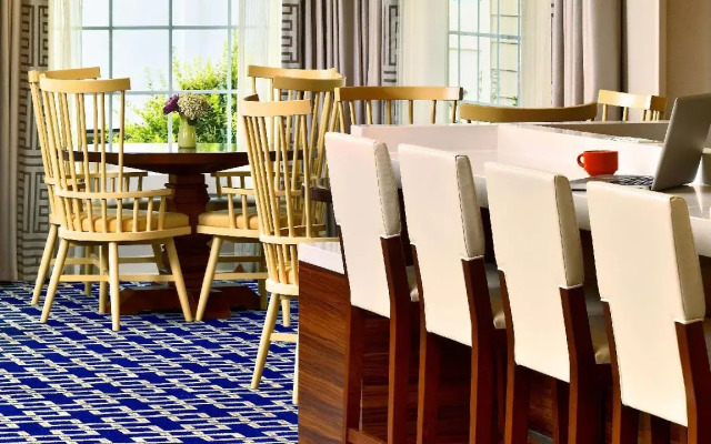 AVIA Residences on Lincoln- Extended Stay