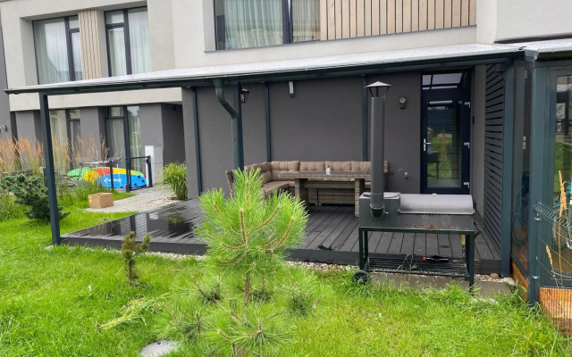 Black Gold Apartments