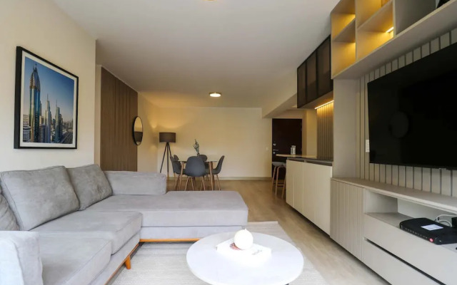 w Prestigious 3BR w Great Balcony in Miraflores
