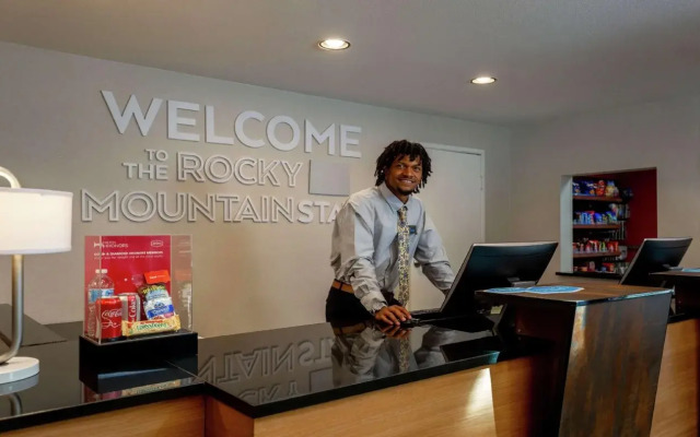 Hampton Inn & Suites Denver Tech Center