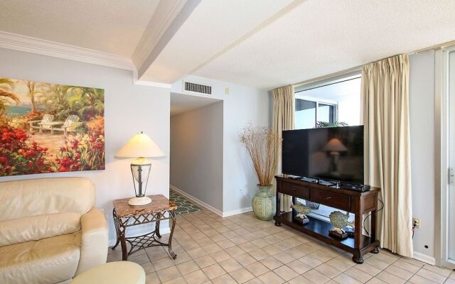 Shoreline 2111 Condo by RedAwning