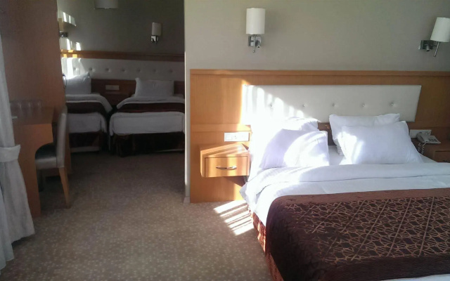 Taya Hatun Hotel