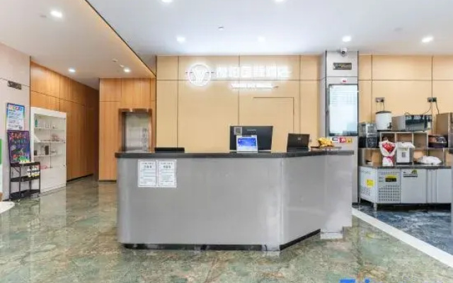 Yibai International Hotel (Zibo Wanxianghui Branch)
