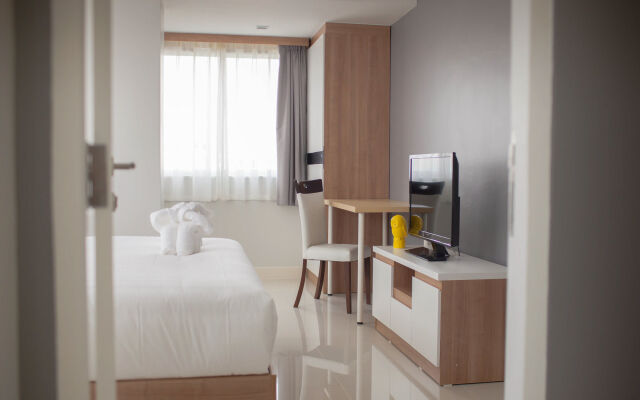 Racha Residence Sri Racha