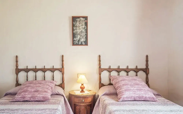 Lovely Apartment in Girona With Swimming Pool
