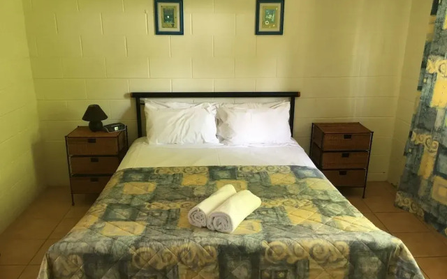 Magnetic Retreat Holiday Units